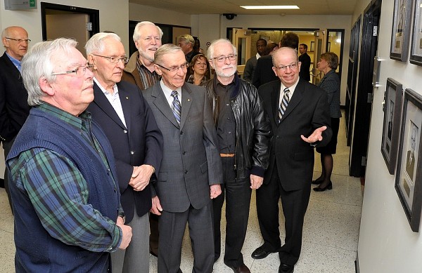 Les professeurs &eacute;m&eacute;rites : Jacques Auger, Camille Charron, Pierre Patenaude (&agrave; l'arri&egrave;re), Marcel Guy, Pierre Blache et Jean-Guy Bergeron.