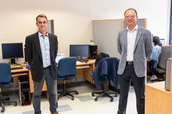 Depuis plus de trois ans, Laplace Insights collabore &eacute;troitement avec le Pr Shengrui Wang en lui confiant la mission de cr&eacute;er de nouveaux algorithmes IA au service de la finance.