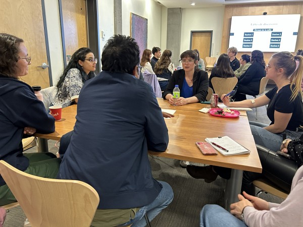 Julie Douchin a d&eacute;crit son parcours vers une carri&egrave;re scientifique dans l'industrie en utilisant comme leviers les comp&eacute;tences qu'elle a acquises en recherche &agrave; l'IRCUS.