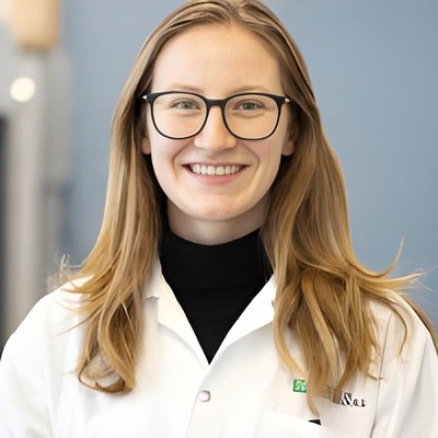 L'&eacute;tudiante Na&iuml;la Corcoran, du laboratoire Dauphin-Ducharme.