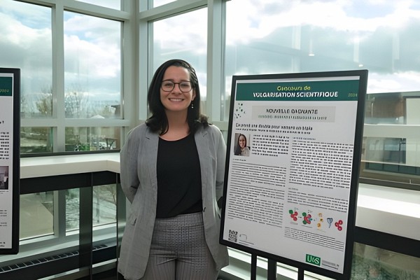 L'&eacute;tudiante&nbsp;Laiyen Garcia Delgado au concours institutionnel de vulgarisation scientifique au printemps 2024