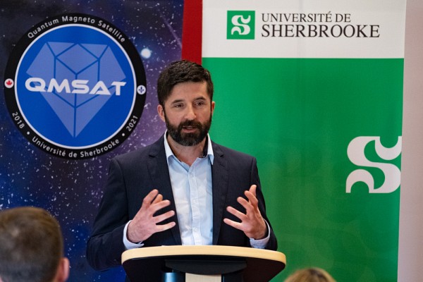 Professeur Julien Sylvestre de la Facult&eacute; de g&eacute;nie, le coordonnateur du projet.