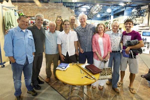 La boutique Atmosph&egrave;re de Sherbrooke a organis&eacute; un d&eacute;jeuner-rencontre avec des adeptes d'escalade et de plein air, afin de discuter de mat&eacute;riel d'escalade avant et apr&egrave;s l'arriv&eacute;e sur le march&eacute; de Patagonia