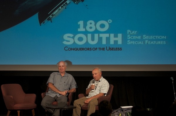 Merci &agrave; Bertrand C&ocirc;t&eacute;, professeur &agrave; la Facult&eacute; de g&eacute;nie de l'UdeS et grand amateur d'escalade, qui a jou&eacute; un r&ocirc;le important durant la visite d'Yvon Chouinard. Il a eu le plaisir de s'entretenir avec lui et de le pr&eacute;senter aux admirateurs de l'Estrie et d'ailleurs venus le rencontrer