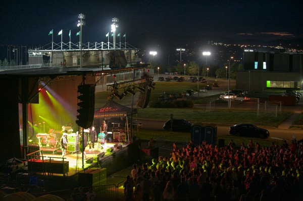 Le Spectacle de la rentr&eacute;e est pr&eacute;sent&eacute; &agrave; compter&nbsp;de 17 h le 30 ao&ucirc;t pr&egrave;s du Centre sportif.