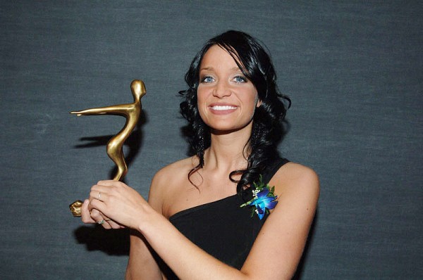 St&eacute;phanie Poulin, &eacute;tudiante en adaptation scolaire et sociale, est laur&eacute;ate du prix Soci&eacute;t&eacute;, communication et &eacute;ducation.