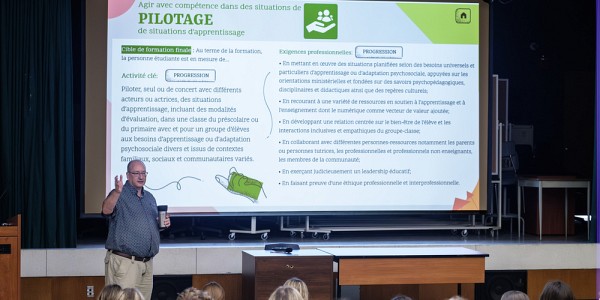 Les travaux de la chaire alimentent les approches de formation des maitres, comme le nouveau parcours professionnalisant du baccalaur&eacute;at en enseignement pr&eacute;scolaire et primaire.