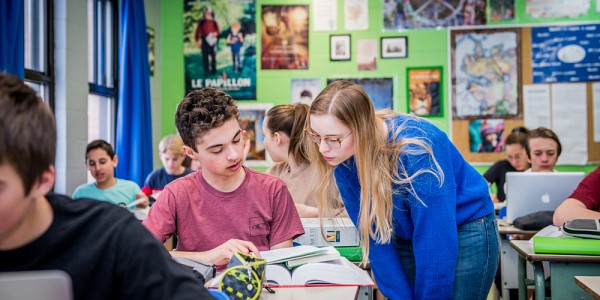En &eacute;ducation inclusive, on s'assure que tous les &eacute;l&egrave;ves se sentent capables de faire les t&acirc;ches demand&eacute;es, sans pour autant individualiser son enseignement.
