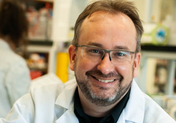 Fran&ccedil;ois-Michel Boisvert, directeur scientifique de l'IRCUS et professeur au d&eacute;partement d&rsquo;immunologie et biologie cellulaire de la Facult&eacute; de m&eacute;decine et des sciences de la sant&eacute;.