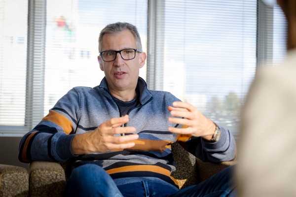 Le professeur-chercheur Xavier Roucou.