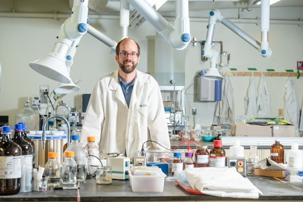 Hubert Cabana, professeur au D&eacute;partement de g&eacute;nie civil et de g&eacute;nie du b&acirc;timent