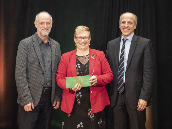 Maryl&egrave;ne Dionne, prix Initiative-innovation.