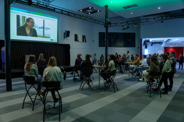 Les cinq ans des centres d'entraide ont &eacute;t&eacute; soulign&eacute;s en mars dernier en compagnie de membres de la communaut&eacute; universitaire engag&eacute;s dans ce projet.