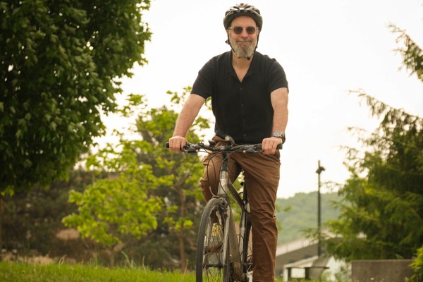 Pour Dany Baillargeon, qui circule &agrave; v&eacute;lo &eacute;t&eacute; comme hiver, il n'y a pas de mauvaise temp&eacute;rature pour p&eacute;daler, il n'y a que de mauvais v&ecirc;tements.