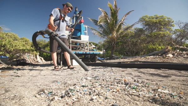 Les membres de l'&eacute;quipe ont pu test&eacute; leur technologie &agrave; Hawa&iuml;, sur la plage Kamilo..
