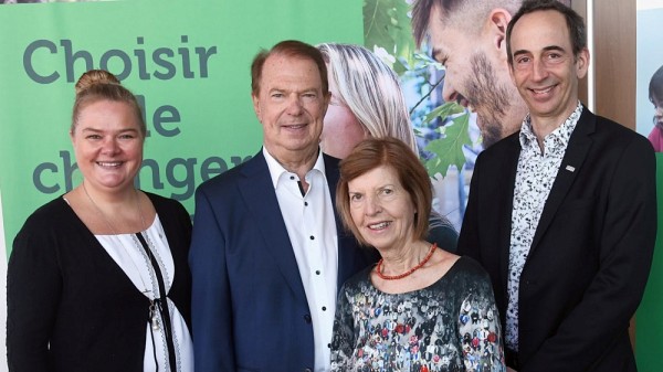 La professeure Anne Lessard, doyenne de la Facult&eacute; d&rsquo;&eacute;ducation, M. Jean Leblond, Mme Esther Pigeon et le professeur Jean Proulx, doyen de la Facult&eacute; de g&eacute;nie.