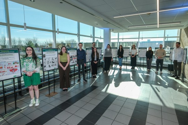 Les laur&eacute;ates et laur&eacute;ats du Concours de vulgarisation scientifique 2025 ont pu pr&eacute;senter leur nouvelle ou leur bande dessin&eacute;e aux personnes invit&eacute;es.