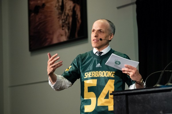 &laquo; Le titre Oser Transformer s&rsquo;est impos&eacute; tr&egrave;s rapidement pour notre plan strat&eacute;gique 2018-2022, a&nbsp;expliqu&eacute; le recteur, professeur Pierre Cossette &raquo;