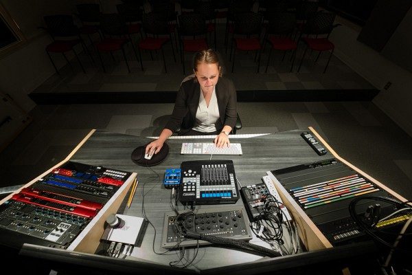 Moins du quart des cr&eacute;ations pr&eacute;sent&eacute;es lors de festivals en en&nbsp;2019 &eacute;tait sign&eacute; par des compositrices. Et pourtant, les femmes comptent pour environ la moiti&eacute; des dipl&ocirc;mes universitaires en musique