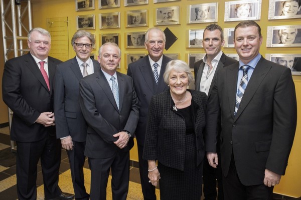 Normand Legault, Denis-Robert &Eacute;lias, Guy Pelletier, Laurent Beaudoin, Claire B. Beaudoin, Beno&icirc;t de Villiers et Martin Tremblay.