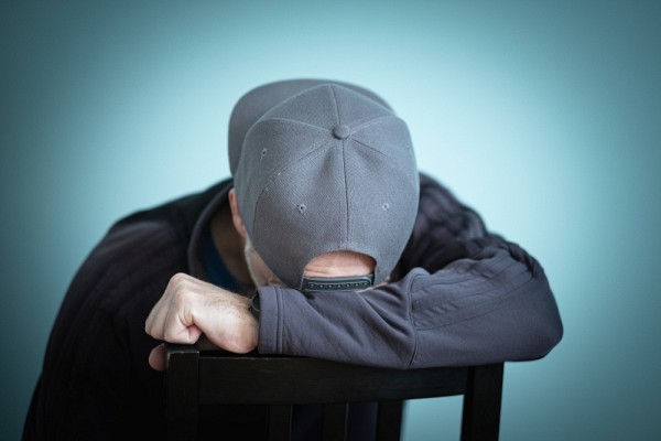 Certaines populations vuln&eacute;rables font face &agrave; de multiples obstacles qui peuvent entraver leur acc&egrave;s &agrave; des soins de sant&eacute; et aux services sociaux, et notamment aux services en d&eacute;pendance.