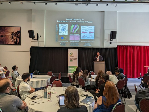 Le conf&eacute;rencier invit&eacute; Jean-Fran&ccedil;ois C&ocirc;t&eacute;, pr&eacute;sident et directeur scientifique de l'Institut de recherches cliniques de Montr&eacute;al (IRCM)