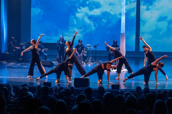 La prestation de la troupe de danse &eacute;tudiante de la com&eacute;die musicale Broadway UdeS a &eacute;t&eacute; particuli&egrave;rement appr&eacute;ci&eacute;e lors de la c&eacute;r&eacute;monie.