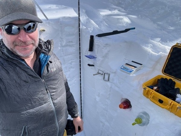 Le professeur Alexandre Langlois dirige la mission qui consiste &agrave; tester la pr&eacute;cision des mesures faites par le radar qui sera en orbite vers 2030.