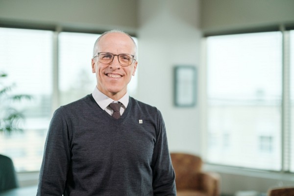 Pierre Cossette, recteur de l'Universit&eacute; de Sherbrooke