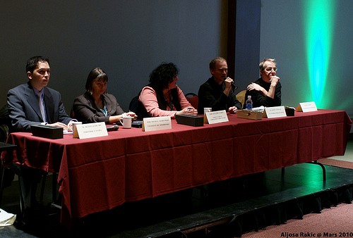 Pan&eacute;listes de la table de discussion sur le cheminement professionnel