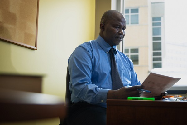 Arriv&eacute; en 2000 au Service d'orthop&eacute;die du D&eacute;partement de chirurgie, le professeur Ciss&eacute; enseigne dans de nombreux programmes de la FMSS.