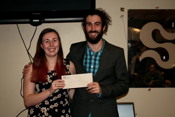 Sophie Valence-Doucet en compagnie de Rodrigue Turgeon, responsable &agrave; la condition &eacute;tudiante et aux droits &eacute;tudiants &agrave; la FEUS.