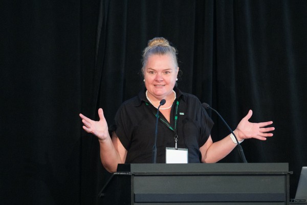Professeure Anne Lessard, vice-rectrice &agrave; la recherche et vice rectrice aux relations internationales
