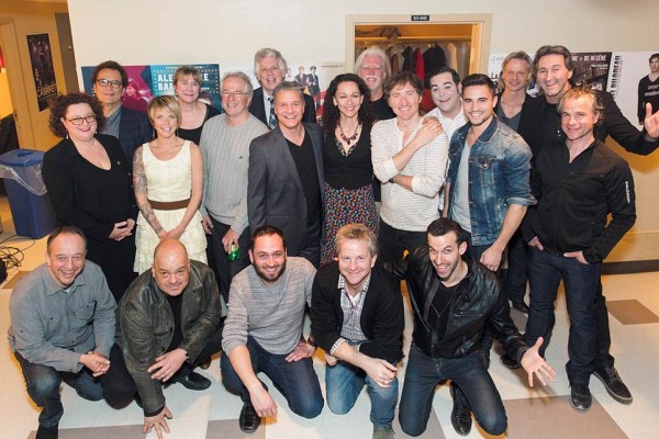 De nombreux artistes et personnalit&eacute;s ont rendu hommage aux b&acirc;tisseurs et artisans du Centre culturel.