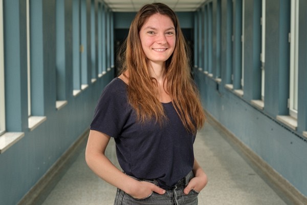 Mathilde Robert, a Ph.D. student at ESPCI Paris, is interested in using raw earth as a low-carbon construction material.