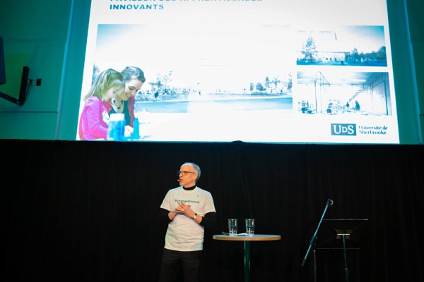 Le recteur de l'UdeS, le professeur Pierre Cossette, a rappel&eacute; l'importance de la Grande Campagne, qui assurera la r&eacute;alisation de&nbsp;projets tourn&eacute;s vers les d&eacute;fis actuels, qui auront une incidence consid&eacute;rable sur notre vie de demain.