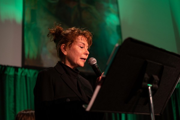 Joanne Lamoureux, directrice g&eacute;n&eacute;rale du Centre culturel, &eacute;tait &eacute;galement fi&egrave;re de pr&eacute;senter la nouvelle Strat&eacute;gie des arts et de la culture.