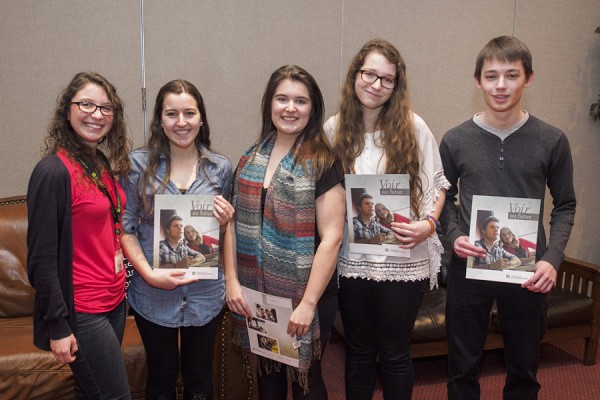 Laura Cabral, Nadia Houle-Khedher, Isadora Tremblay, St&eacute;phanie Doucet-Champeau et Yoan Goudreau.