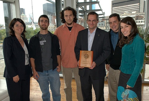 En 2004, lors de l'obtention de la&nbsp;certification campus durable attribu&eacute;e par la Coalition jeunesse Sierra.&nbsp;