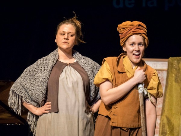 La m&egrave;re d'Amahl (Marie-Claude &Eacute;lias) et Amahl (Patricia Weber)