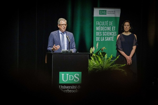 Pr Louis Valiquette, doyen de la Facult&eacute; de m&eacute;decine et des sciences de la sant&eacute;