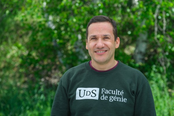 &Agrave; l'emploi &agrave; l'UdeS depuis septembre 2023,&nbsp;Alvaro&nbsp;Jim&eacute;nez est coordonnateur des activit&eacute;s de recherche de&nbsp;la plateforme 3IT.Micro.&nbsp;