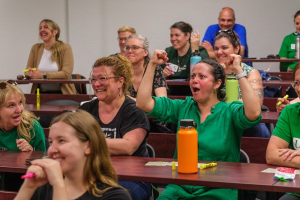 Les Journ&eacute;es du personnel sont l'occasion de renforcer les liens entre coll&egrave;gues et d'en cr&eacute;er des nouveaux, dans un cadre ludique... comme lors de l'activit&eacute; de bingo.
