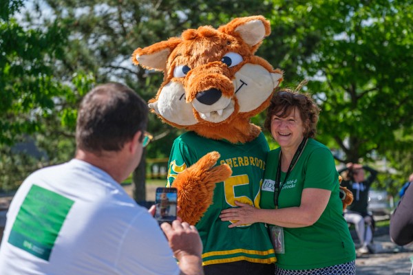 Le charismatique Sherlo, une mascotte pris&eacute;e lors des JDP.