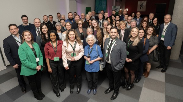 Les donatrices et donateurs de cette &eacute;dition 2025, en compagnie des membres du d&eacute;canat de l&rsquo;&Eacute;cole de gestion