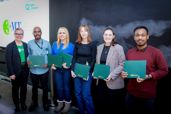 Les gagnantes et gagnants des finales 2025, accompagn&eacute;s de Patricia Fournier, vice-rectrice adjointe au d&eacute;veloppement de la recherche.