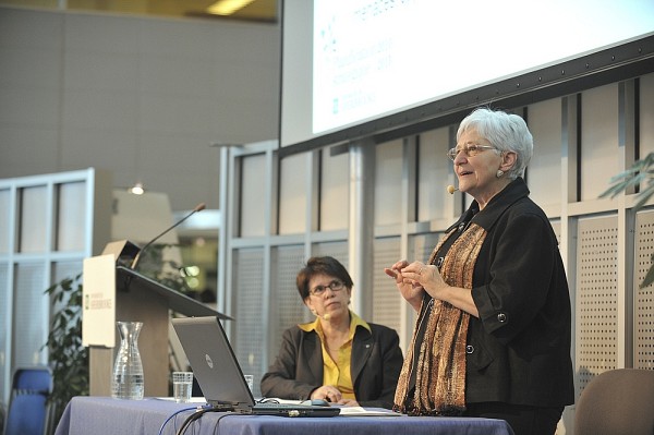 La rectrice Luce Samoisette et la consultante Monique Chaput
