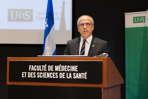 Dans son allocution, le recteur s'est dit plein d'espoir, puisque des solutions existent.