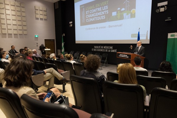L'annonce de l'UdeS a &eacute;t&eacute; faite en pr&eacute;sence des m&eacute;dias le&nbsp;16 juin &agrave; la Facult&eacute; de m&eacute;decine et des sciences de la sant&eacute;. 