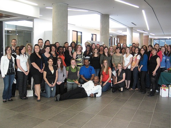 Les &eacute;tudiantes et &eacute;tudiants de la cuv&eacute;e 2010 qui ont pr&eacute;sent&eacute; leurs affiches.